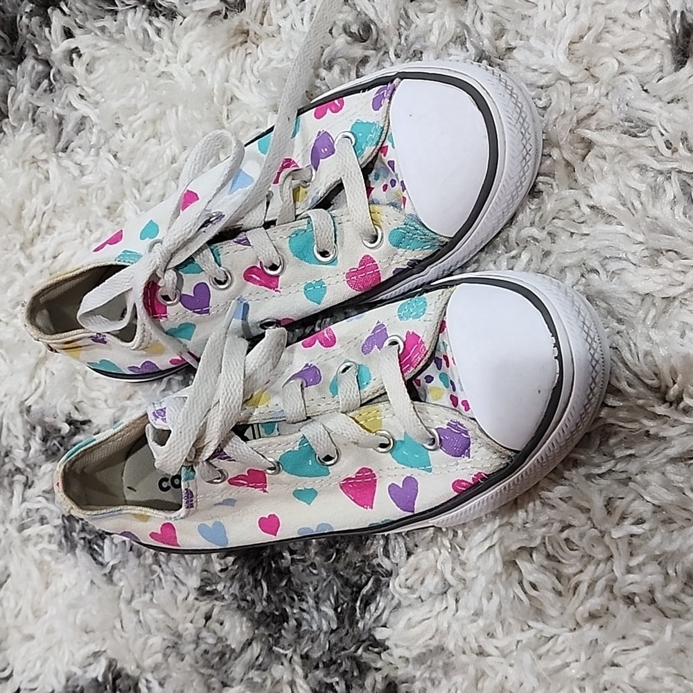 Converse Girls Chuck Taylor All Star Lace Up Heart Pattern Sneaker Shoes